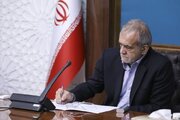 قدردانی رئیس جمهور از کادر درمان به علت فداکاری‌ها در دوران جنگ؛ شما ستاره های درخشان ایران در این جنگ ظالمانه بوده اید