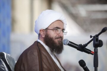 امام جمعه تهران: در میانه جنگ مستقیم و رویارویی بی‌پرده حق و باطل قرار داریم/سرنوشت مستضعفان عالم در حال رقم خوردن است