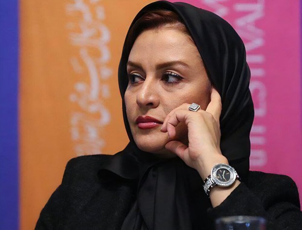 نقدیر روزنامه اصولگرا از حضور دو خانم بازیگر در صف مردم در برابر دشمن