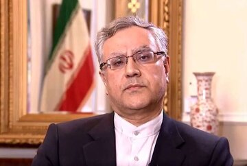 سفیر ایران در لندن: با وجود بی‌اعتمادی به آمریکا مذاکره می‌کنیم، اما برای دفاع قاطع آماده‌