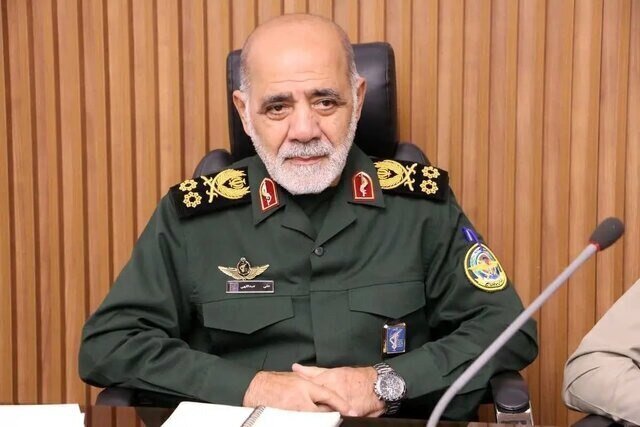 پیام فرمانده قرارگاه مرکزی خاتم/ ترامپ برای خروج از جنگ، به سران برخی از کشورها پناه آورده است - خبرآنلاین