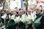 ببینید| تقدیر خادمان امام رضا(ع) از شهدای جنگ رمضان