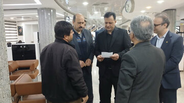 بررسی وضعیت خدمات بانکی و پرداخت تسهیلات توسط بازرس کل استان کردستان در ایام جنگ تحمیلی بررسی وضعیت خدمات بانکی و پرداخت تسهیلات توسط بازرس کل استان کردستان در ایام جنگ تحمیلی