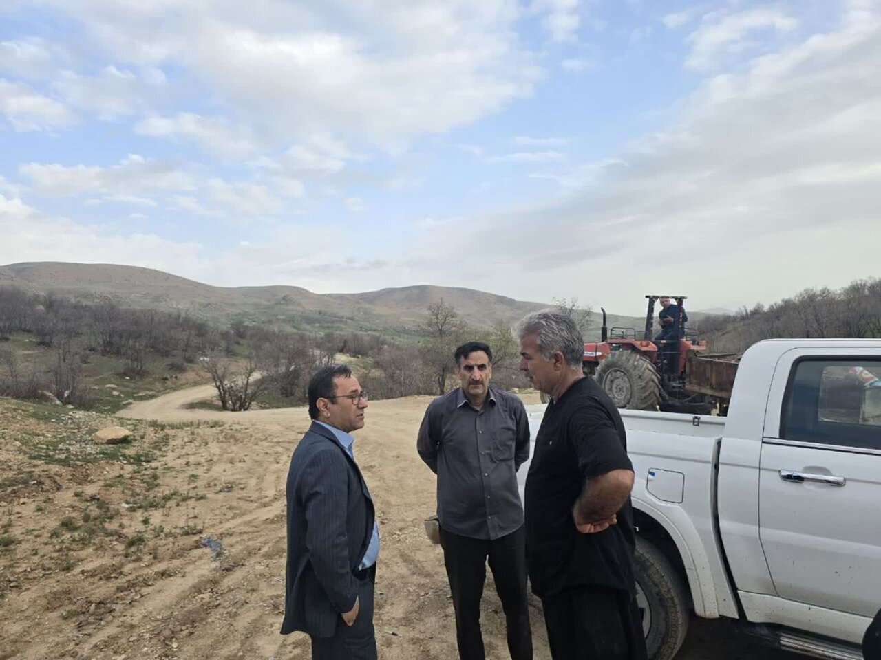 پایش مستمر مزارع لرستان در برابر عوامل خسارتزای گیاهی