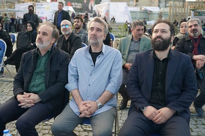 تئاترشهر میزبان حماسهآفرینی هنرمندان شد/بازخوانی «دایه دایه، وقت جنگه»