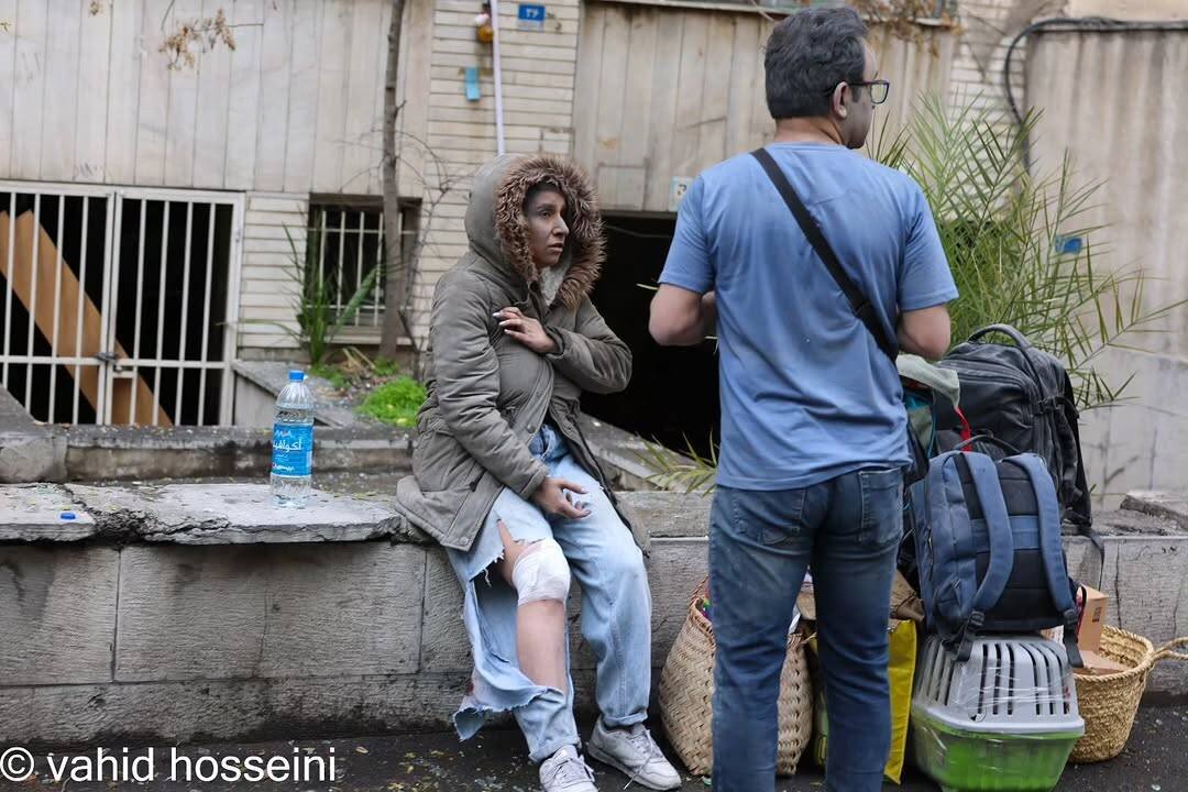 پدری که کوبیدن قلبش را با صدای قلب بیجان پسرش اشتباه گرفته بود، از یادم نمیرود/ اولویتم در عکاسی جنگ، زندگی مردم عادی است
