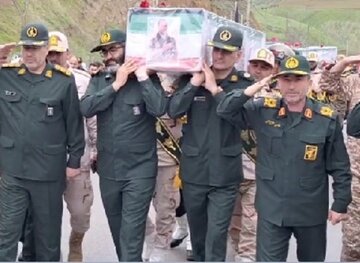 تشییع پیکر پاک شهدای حمله آمریکایی - صهیونی در گرمی