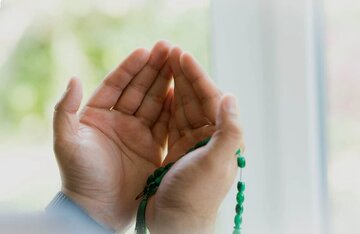جایگاه «دعا» در مقابلۀ با دشمنان از منظر آیت الله العظمی مکارم شیرازی جایگاه «دعا» در مقابلۀ با دشمنان از منظر آیت الله العظمی مکارم شیرازی