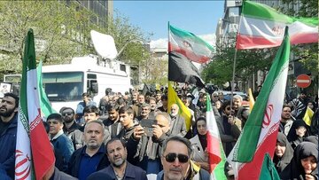 تصویری خاص از مراسم رهبر شهید انقلاب