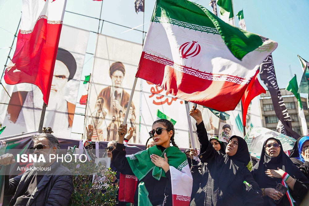 تصویری خاص از مراسم رهبر شهید انقلاب