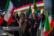 ملتی که ایستادگی کند هرگز روی شکست را نخواهد دید