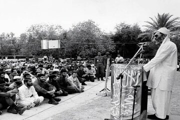چگونه ایرانشهر، رهبر را به مردم گره زد؟/ تبعیدی که وحدت آفرید چگونه ایرانشهر، رهبر را به مردم گره زد؟/ تبعیدی که وحدت آفرید