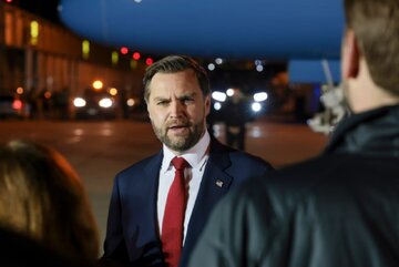 ونس: جنگ ایران به باتلاقی مثل عراق و افغانستان تبدیل نمیشود ونس: جنگ ایران به باتلاقی مثل عراق و افغانستان تبدیل نمیشود