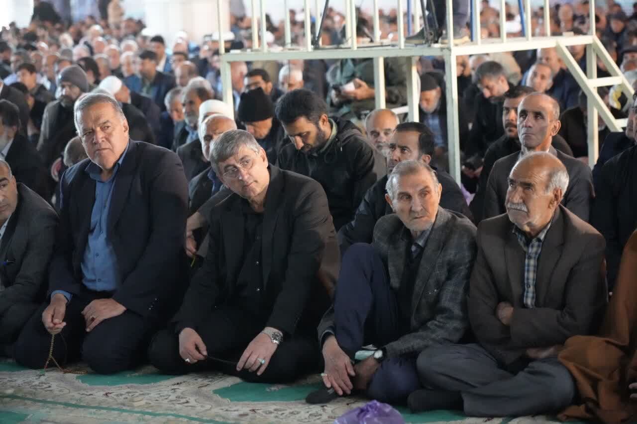 قدردانی نماینده ولی فقیه و امام جمعه خرمآباد از عملکرد استاندار لرستان در جریان جنگ تحمیلی سوم