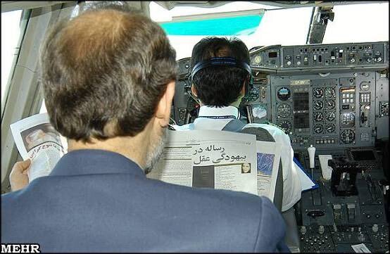 علی لاریجانی در هواپیما و خلبانی محمدباقر قالیباف