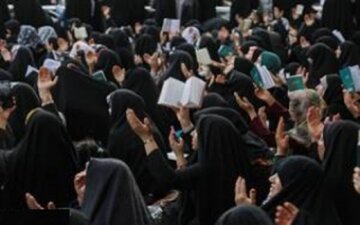 زیارت و استغاثه: فردی یا جمعی، پنهانی یا آشکارا؟