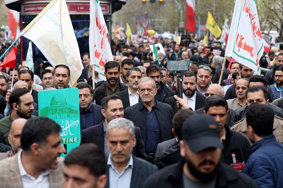 ببینید | روایت جالب سقاب اصفهانی از حضور مخفیانه رئیس‌جمهور در تجمعات مردم