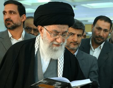 روایت جالب یک نویسنده از توجه رهبر شهید به کتاب و ادبیات روایت جالب یک نویسنده از توجه رهبر شهید به کتاب و ادبیات
