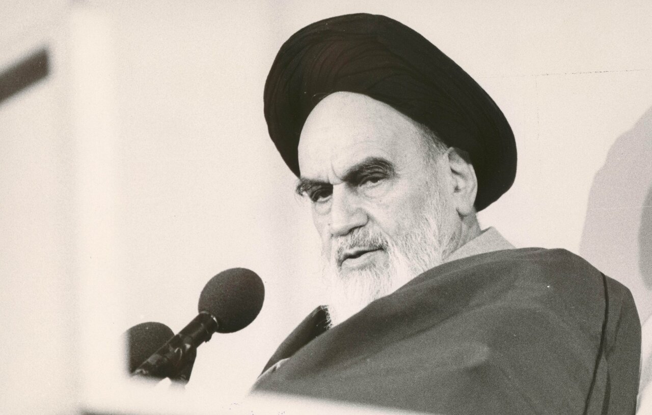 ببینید | واکنش جالب امام خمینی(ره) به تمجید آیت‌الله مشکینی از ایشان