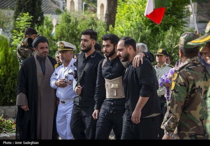 بازگشت ۹ دریادل ناو دنا به شیراز