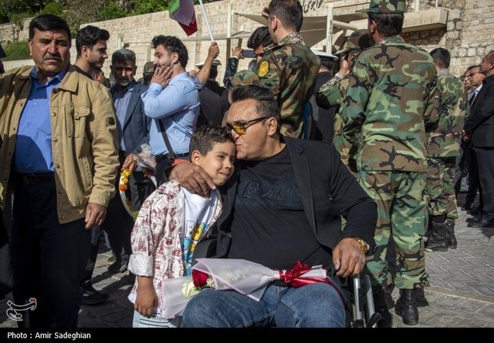 بازگشت ۹ دریادل ناو دنا به شیراز