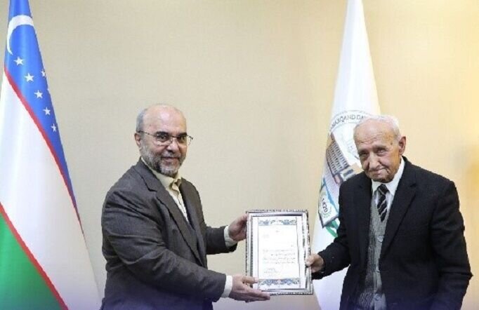 استاد دانشگاه دولتی سمرقند، عضو پیوسته فرهنگستان زبان و ادبیات فارسی ایران شد