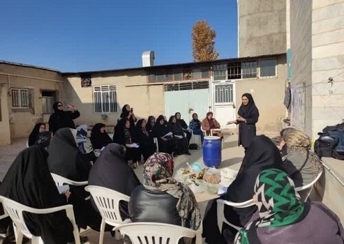 توانمندسازی بیش از ۳ هزار زن روستایی در قزوین به مرحله اجرا درآمد. توانمندسازی بیش از ۳ هزار زن روستایی در قزوین به مرحله اجرا درآمد.
