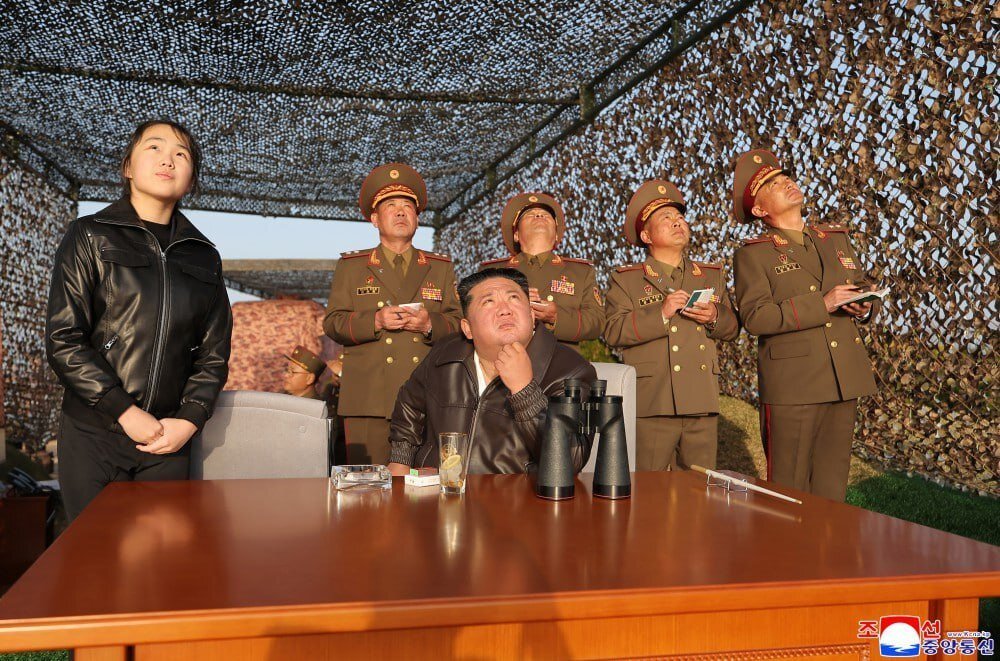 نظارت کیم جونگ اون و دخترش بر آزمایش موشکی جدید