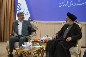 استاندار لرستان: هرگونه کوتاهی در حق ایثارگران قابل قبول نیست