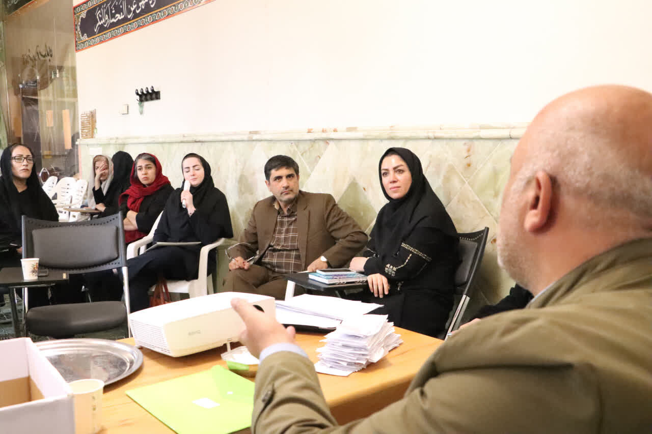 برگزاری نخستین مجمع عمومی، منجر به انتخاب اعضای هیأت مدیره تشکل حرفهای صنایعدستی استان سمنان شد. برگزاری نخستین مجمع عمومی، منجر به انتخاب اعضای هیأت مدیره تشکل حرفهای صنایعدستی استان سمنان شد.