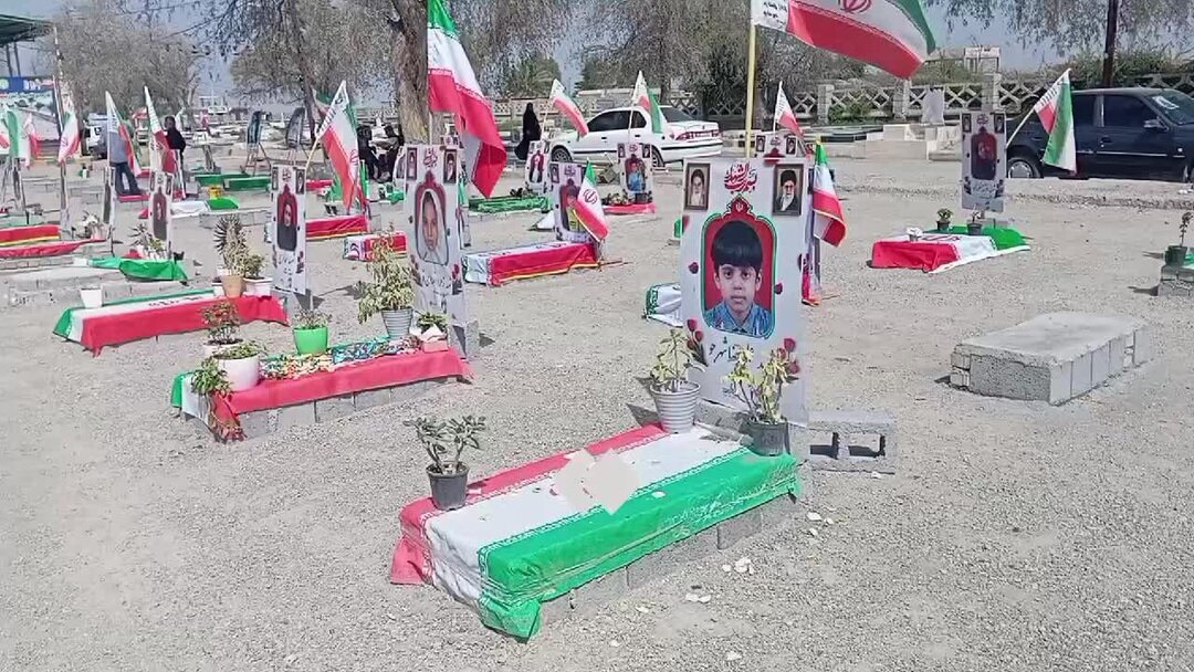 روایت یکی از ۵ دانشآموز زنده مانده از کلاسی ۱۵ نفره در مدرسه میناب/ «به داییام گفته بودند من مردهام اما بعد پاهایم را تکان داده بودم...»