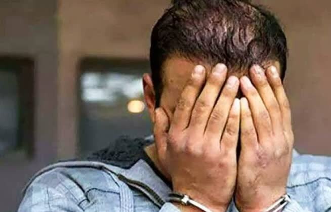 پلیس موفق به دستگیری قاتل در مدت زمانی کمتر از یک ماه شد. پلیس موفق به دستگیری قاتل در مدت زمانی کمتر از یک ماه شد.