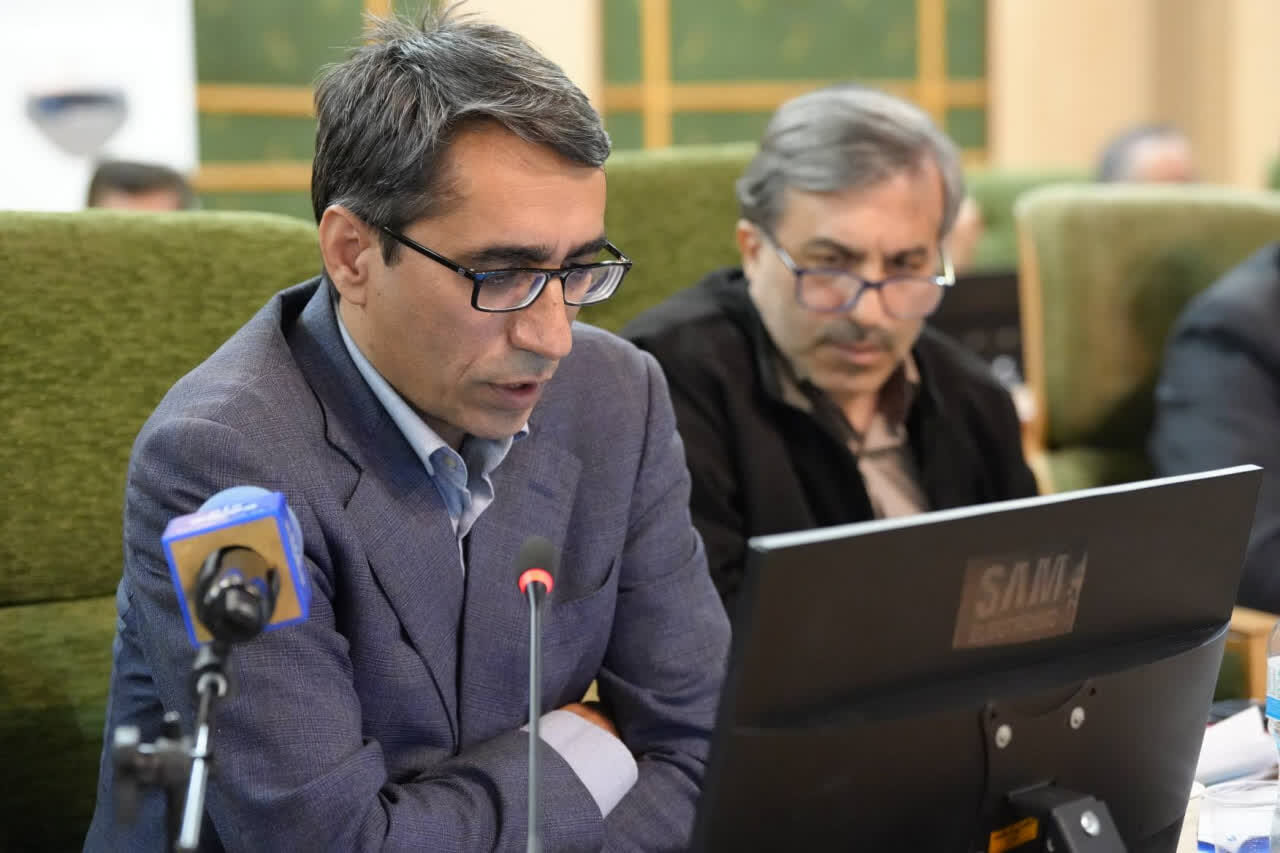 بیش از ۲۱۶۵ نفر از کسبه کرمانشاه به منظور دریافت خسارتهای مالی به نهادهای مربوطه معرفی شدند. بیش از ۲۱۶۵ نفر از کسبه کرمانشاه به منظور دریافت خسارتهای مالی به نهادهای مربوطه معرفی شدند.