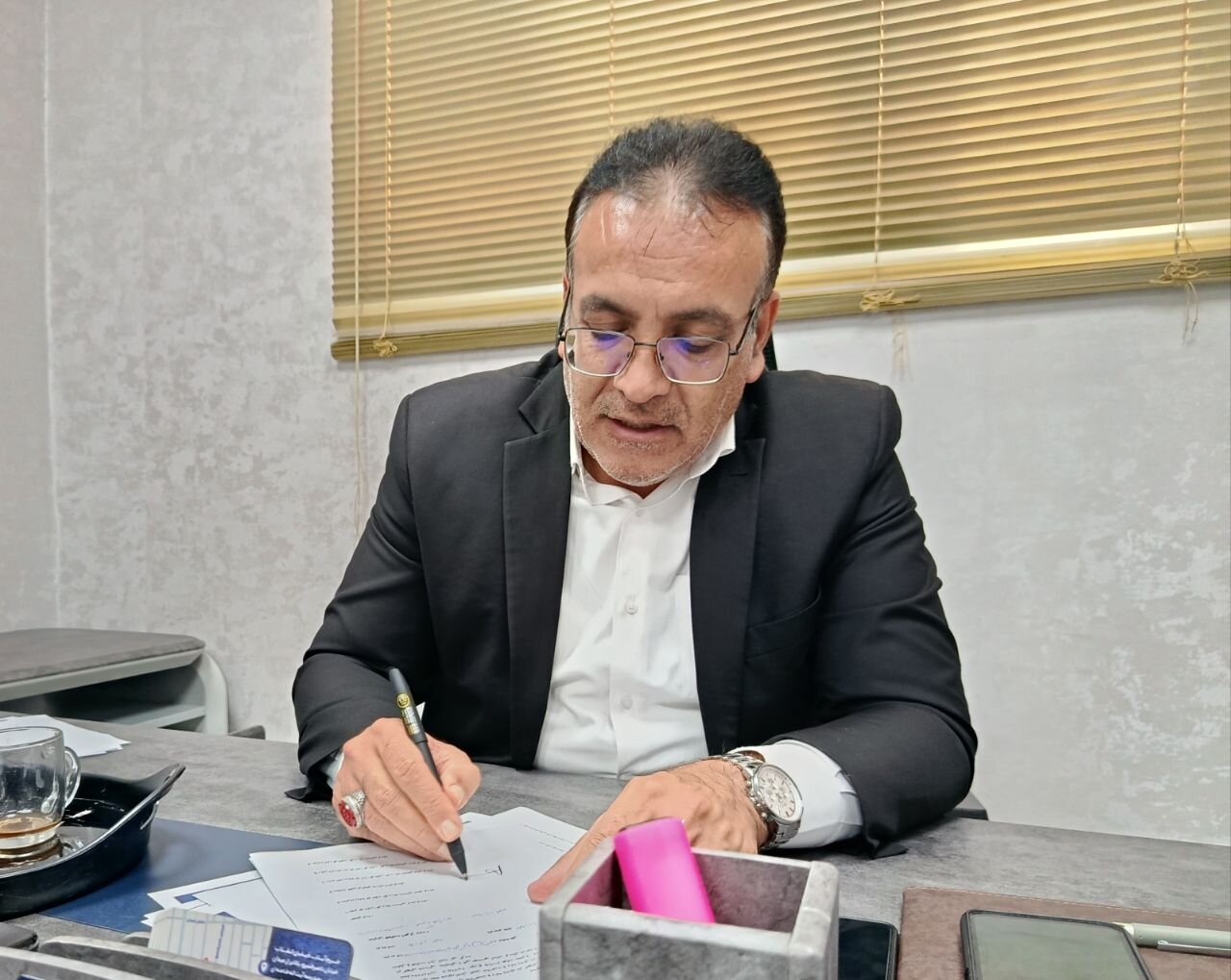 شهرداری دوره چگنی برنامهریزی برای توزیع ۲۰۰۰ تن آسفالت در نقاط مختلف شهر را آغاز کرده است. شهرداری دوره چگنی برنامهریزی برای توزیع ۲۰۰۰ تن آسفالت در نقاط مختلف شهر را آغاز کرده است.