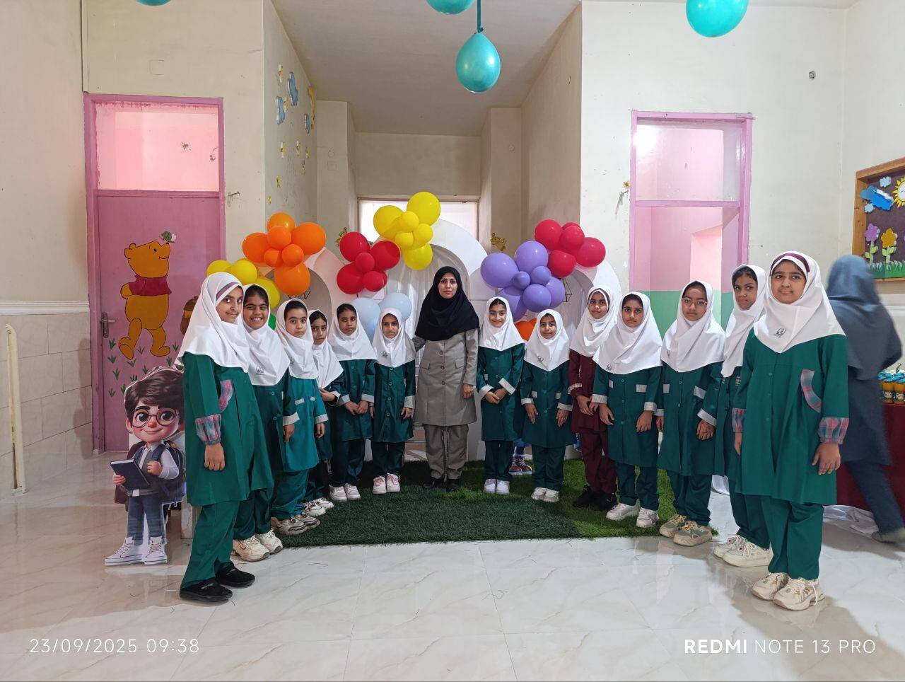 روایت یکی از ۵ دانشآموز زنده مانده از کلاسی ۱۵ نفره در مدرسه میناب/ «به داییام گفته بودند من مردهام اما بعد پاهایم را تکان داده بودم...»