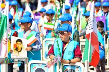 از «باغچه آرزوها» تا «سفیران نور»؛ دهه کرامت در مسیر هویتسازی نسل کودک و نوجوان از «باغچه آرزوها» تا «سفیران نور»؛ دهه کرامت در مسیر هویتسازی نسل کودک و نوجوان