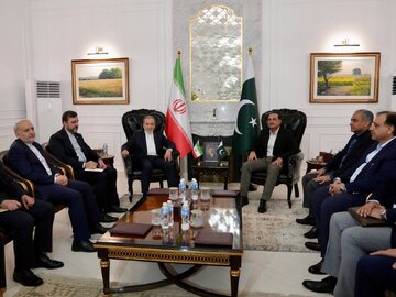 عراقچی مجددا به پاکستان باز می‌گردد / ایرنا: بخشی از هیئت ایرانی برای مشورت به تهران بازگشتند و مجددا به اسلام‌آباد باز خواهند گشت