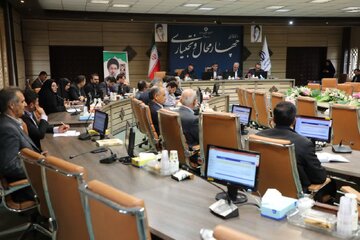 استاندار : دستگاه‌های اجرایی و بانک‌ها موانع تولید در چهارمحال وبختیاری رابرطرف کنند