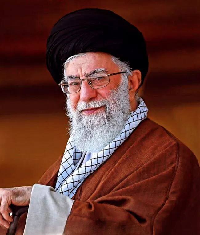 باران، اشکِ یک ملت بود؛ در سوگِ رهبری که با شهادتش ، خود را ماندگار ساخت&nbsp;