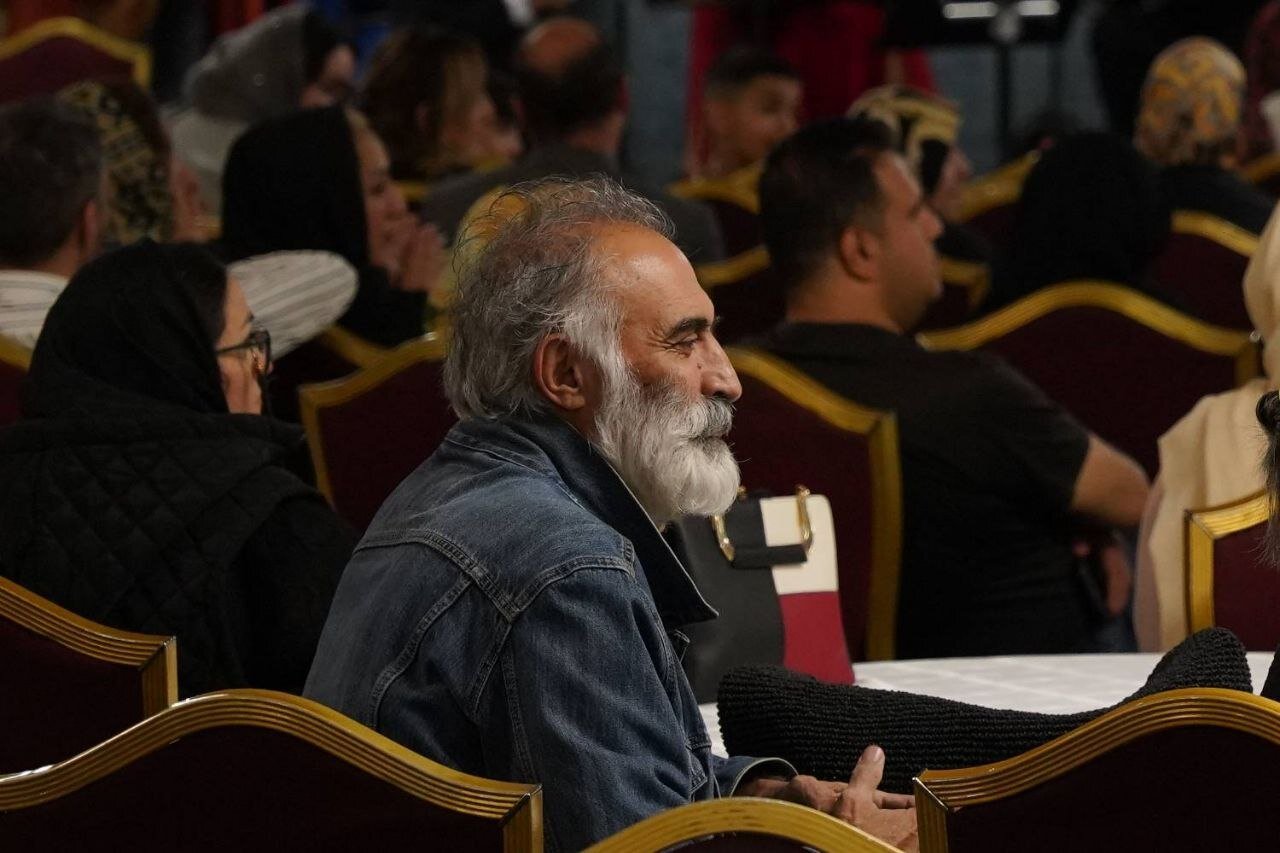 کدام هنرمندان به دیدار خانوادههای آسیبدیده از جنگ رفتند؟/ از بهناز جعفری تا هادی حجازیفر