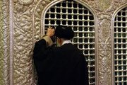 فیلمی خاص از حضور رهبر شهید انقلاب درحرم امام رضا علیه‌السلام