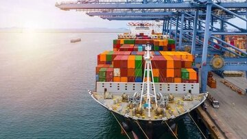 صادرات و واردات بیش از ۸ میلیون تن کالا از بنادر هرمزگان