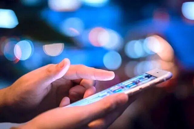 ببینید |  دستیار ویژه وزیر کشور: قبول کنیم که باز بودن اینترنت خطرناک است