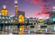 ببینید | تصاویری از حال و هوای حرم امام رضا (ع) همراه با صدای بیانات امام خمینی (ره) و رهبر شهید