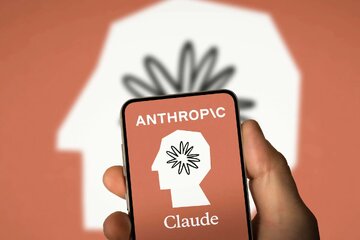 Claude به فتوشاپ متصل میشود Claude به فتوشاپ متصل میشود