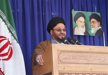 امام جمعه موقت اصفهان در خطبه های نماز جمعه چگونه از شهید مطهری یاد کرد