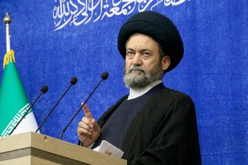 امام جمعه اردبیل: ترامپ چاره‌ای جز امتیاز دهی به ایران ندارد