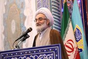 امام جمعه رشت: اگر مردم تصمیم بگیرند، دمار از روزگار بی‌حجاب‌ها درمی‌آورند/ با وضع کثیف بیرون می‌آیند و غیر قابل تحمل شده‌اند/ خودتان را جمع کنید