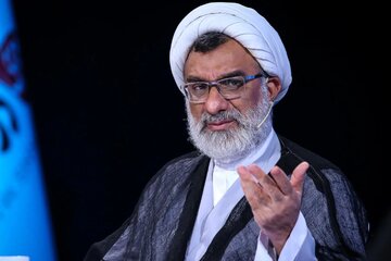 دبیر شورای عالی انقلاب فرهنگی از اکبر عبدی گفت / خسروپناه: آدم احساس می‌کرد که ایشان حداقل 40 سال روحانی بوده و در حوزه درس خوانده است