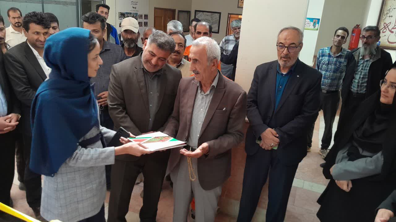افتتاح نمایشگاه نقاشی «پرواز» در فارسان